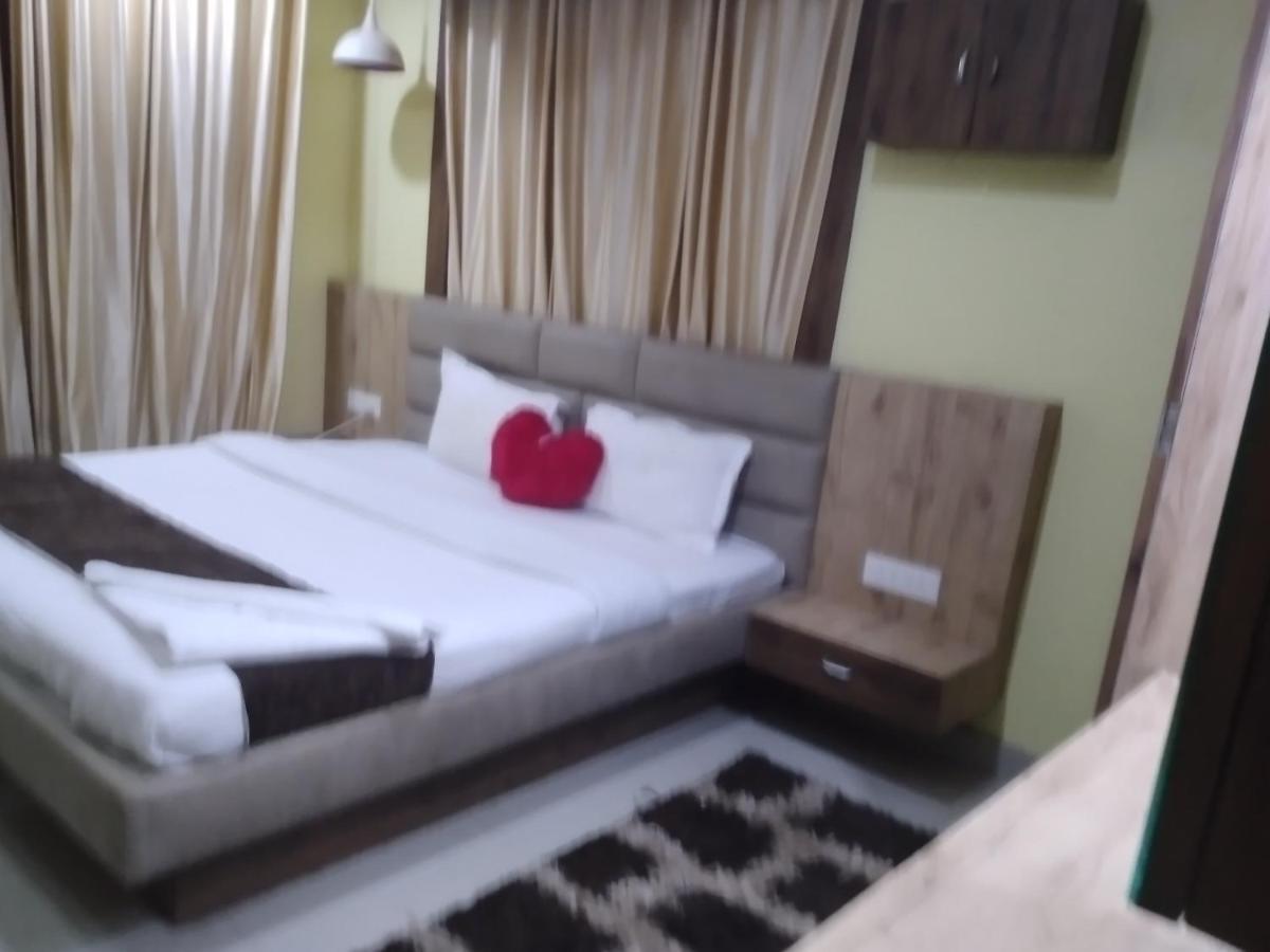 La Platina Premium Suites, Near Puri Sea Beach Exteriör bild