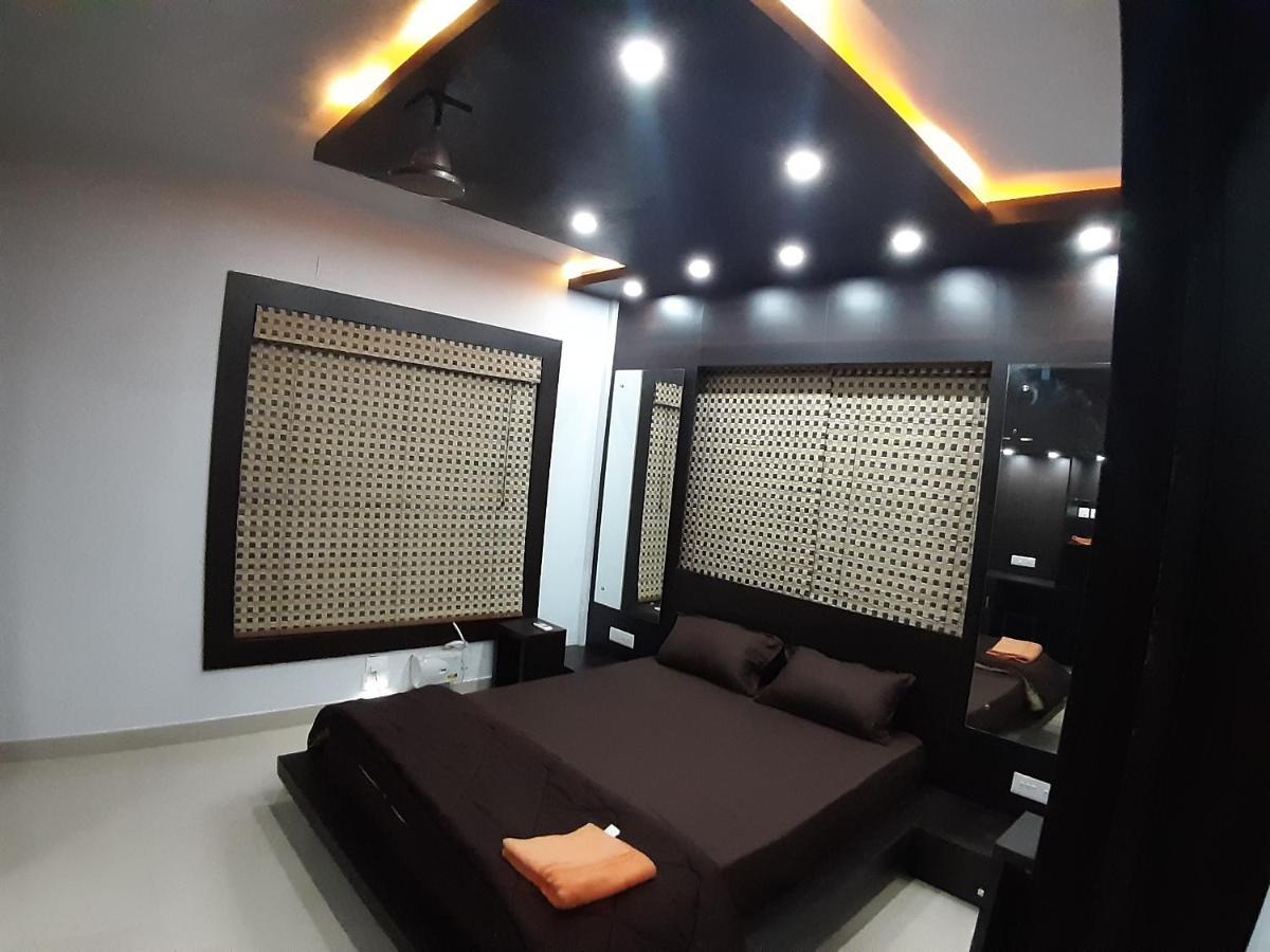 La Platina Premium Suites, Near Puri Sea Beach Exteriör bild