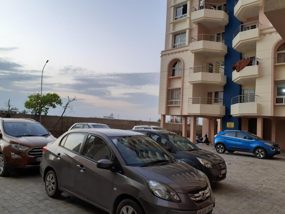 La Platina Premium Suites, Near Puri Sea Beach Exteriör bild